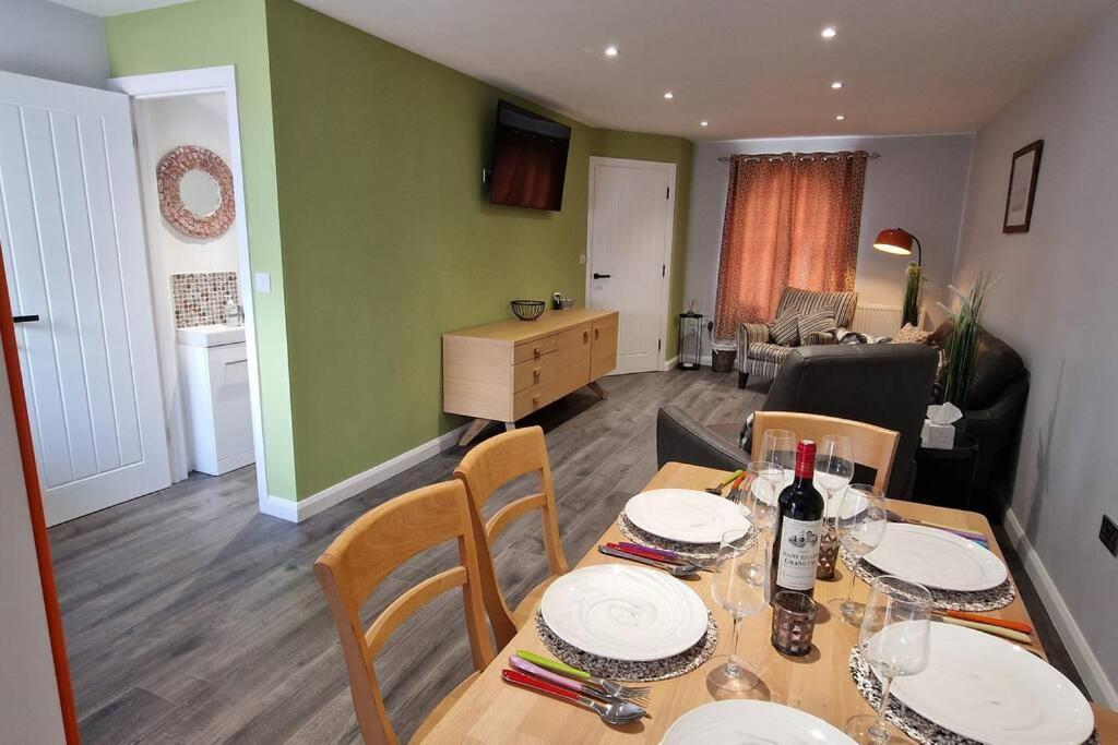 Sea View Luxury 5 Star Cottage Near Milford Marina Milford Haven Bagian luar foto